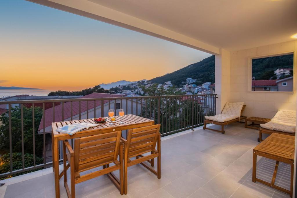 Apartment Luxury Maja Baska Voda